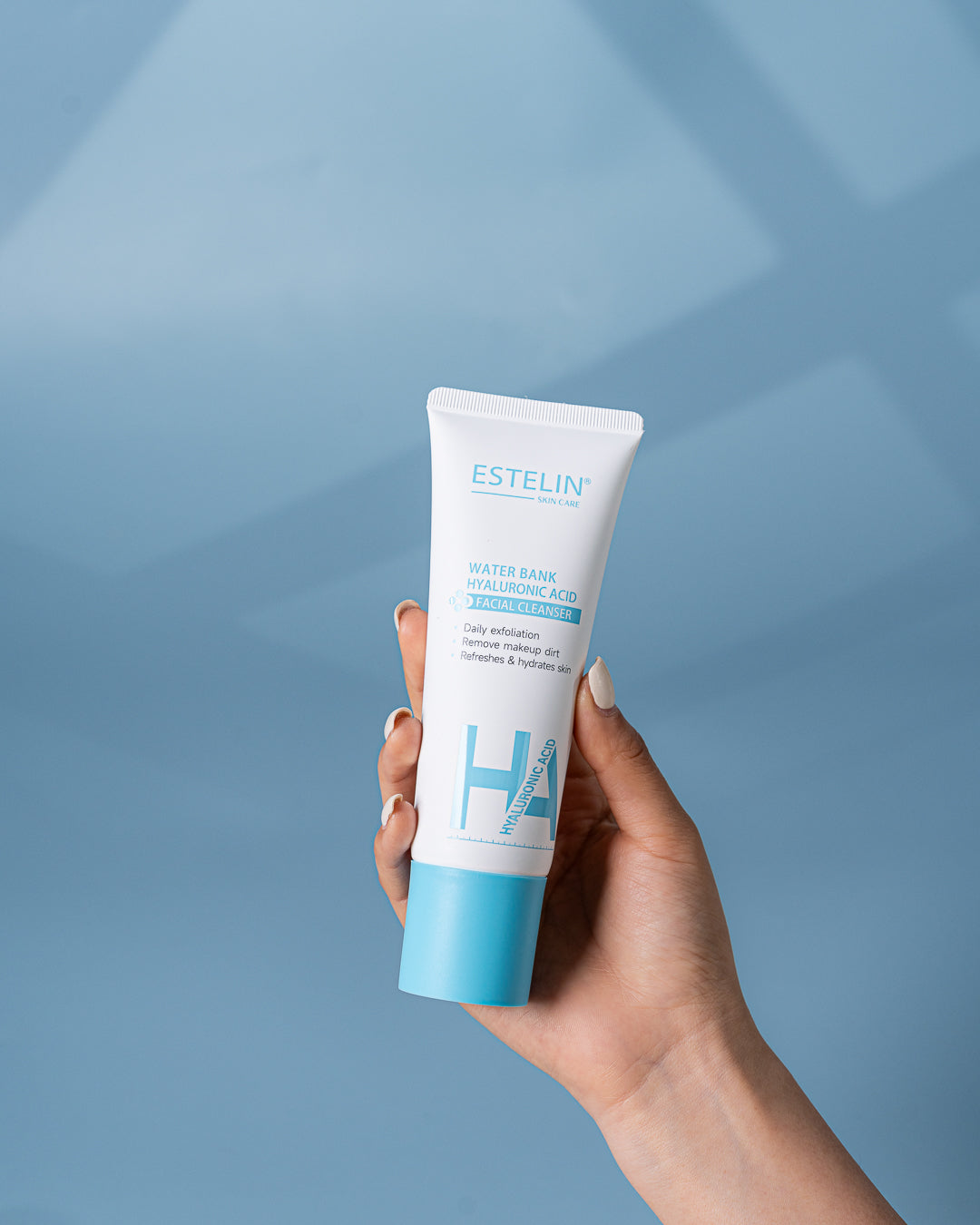 Estelin Water Bank Hyaluronic Acid Facial Cleanser – 120G