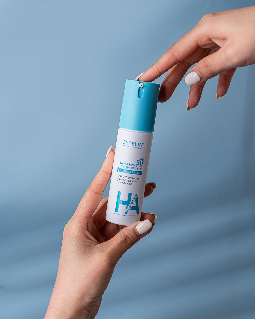 Estelin Water Bank Hyaluronic Acid Sunscreen SPF50 – 60G